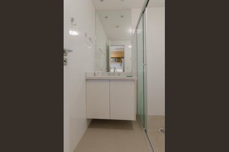 Banheiro de kitnet/studio para alugar com 1 quarto, 21m² em Alto do Ipiranga, São Paulo