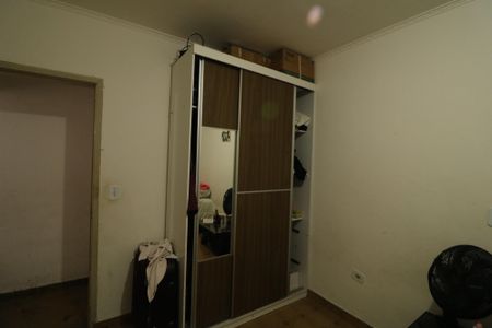 Casa à venda com 200m², 2 quartos e 2 vagasQuarto