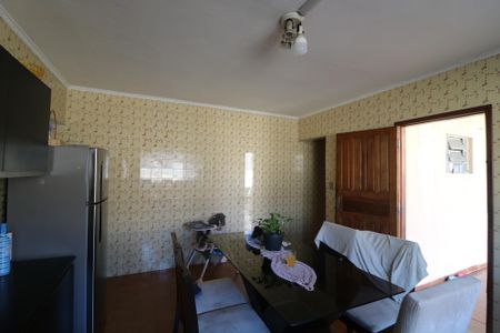 Casa à venda com 200m², 2 quartos e 2 vagasCozinha