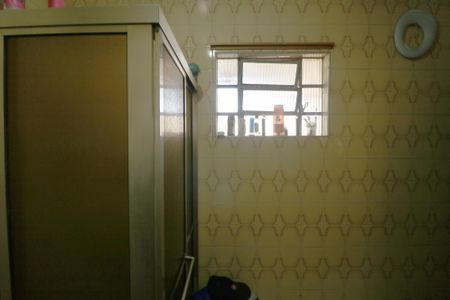 Casa à venda com 200m², 2 quartos e 2 vagasBanheiro