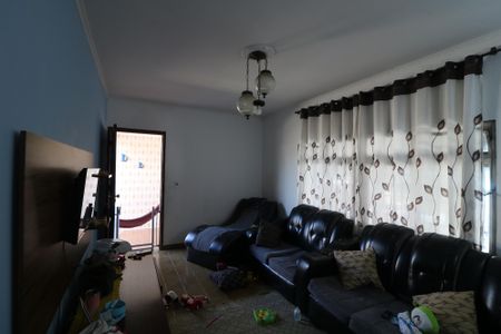 Casa à venda com 200m², 2 quartos e 2 vagasSala