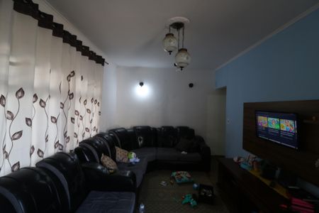Casa à venda com 200m², 2 quartos e 2 vagasSala
