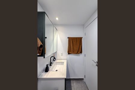 Studio à venda com 50m², 1 quarto e 1 vaga Studio à venda com 50m², 1 quarto e 1 vagaBanheiro