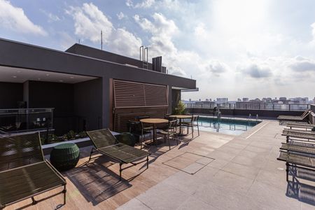 Studio à venda com 26m², 1 quarto e sem vagaÁrea comum - Piscina