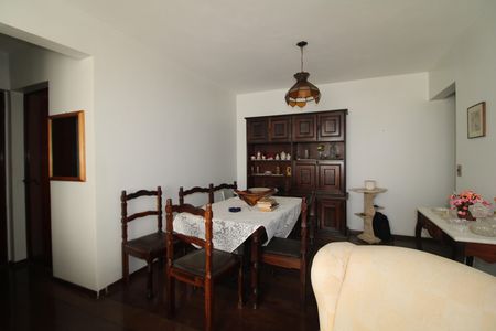 Apartamento à venda com 72m², 2 quartos e 1 vagaSala