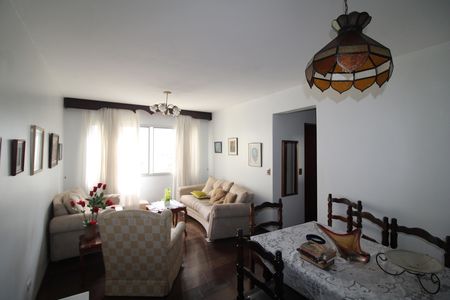 Apartamento à venda com 72m², 2 quartos e 1 vagaSala