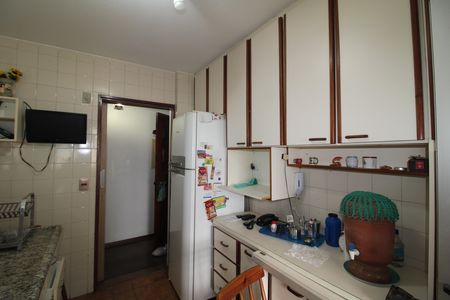 Cozinha de apartamento à venda com 2 quartos, 72m² em Vila Amélia, São Paulo