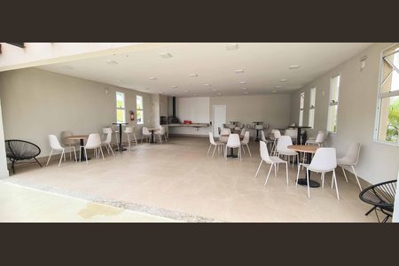 Apartamento para alugar com 46m², 2 quartos e 1 vaga Apartamento para alugar com 46m², 2 quartos e 1 vagaÁrea comum - Salão de Festas