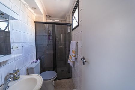 Apartamento à venda com 70m², 3 quartos e 2 vagasBanheiro do Quarto 2