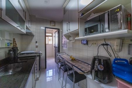 Apartamento à venda com 70m², 3 quartos e 2 vagasCozinha