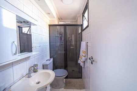 Apartamento à venda com 70m², 3 quartos e 2 vagasBanheiro do Quarto 2