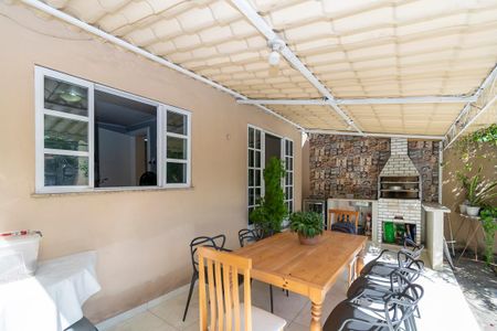 Casa à venda com 130m², 2 quartos e 1 vaga Casa à venda com 130m², 2 quartos e 1 vagaVaranda Gourmet