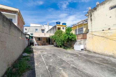 Casa à venda com 130m², 2 quartos e 1 vaga Casa à venda com 130m², 2 quartos e 1 vagaVaranda da Frente