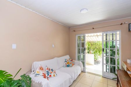 Sala de casa à venda com 2 quartos, 130m² em Vigário Geral, Rio de Janeiro