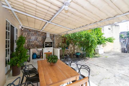 Casa à venda com 130m², 2 quartos e 1 vaga Casa à venda com 130m², 2 quartos e 1 vagaVaranda Gourmet