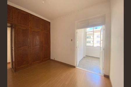 Apartamento à venda com 101m², 3 quartos e sem vaga