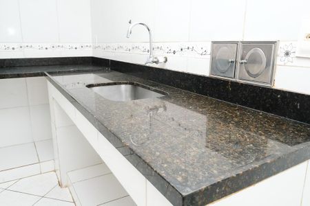 Casa para alugar com 90m², 2 quartos e 1 vagaCozinha
