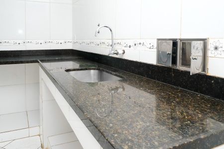 Casa para alugar com 90m², 2 quartos e 1 vagaCozinha