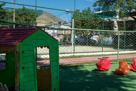 Casa para alugar com 90m², 2 quartos e 1 vagaÁrea comum - Playground