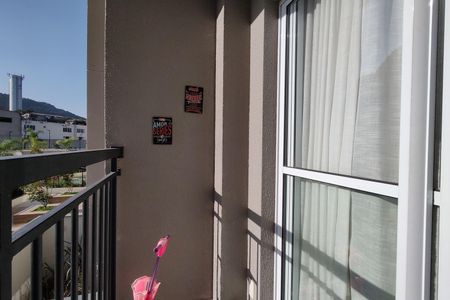 Varanda de apartamento para alugar com 2 quartos, 50m² em Jacarepaguá, Rio de Janeiro