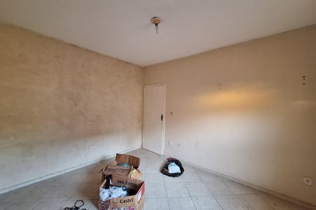 Quarto de casa para alugar com 1 quarto, 120m² em Taquara, Duque de Caxias