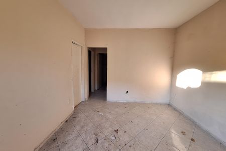 Sala de casa para alugar com 1 quarto, 120m² em Taquara, Duque de Caxias