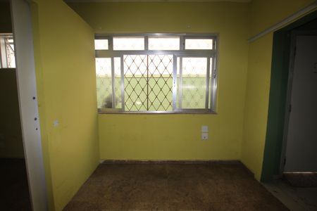 Casa à venda com 220m², 5 quartos e 4 vagasSala