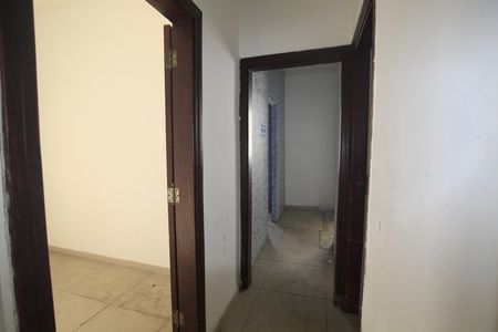 Casa à venda com 220m², 5 quartos e 4 vagasCorredor