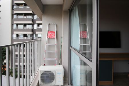 Studio para alugar com 25m², 1 quarto e sem vaga Studio para alugar com 25m², 1 quarto e sem vagaVaranda
