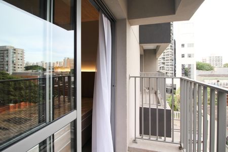 Studio para alugar com 25m², 1 quarto e sem vaga Studio para alugar com 25m², 1 quarto e sem vagaVaranda
