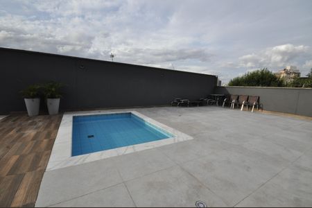 Apartamento à venda com 63m², 2 quartos e 1 vagaÁrea comum - Piscina