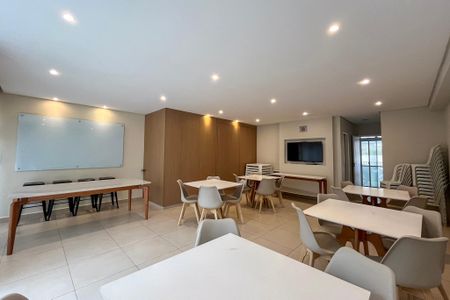 Apartamento à venda com 76m², 3 quartos e 2 vagas Apartamento à venda com 76m², 3 quartos e 2 vagasSalão de Festas