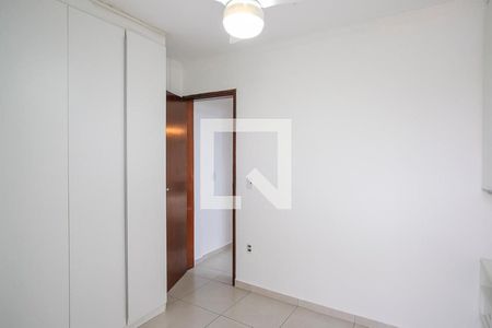 Apartamento para alugar com 96m², 2 quartos e 2 vagasQuarto