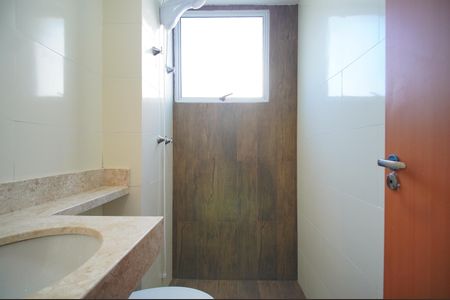 Apartamento à venda com 2147483650m², 2 quartos e sem vagaBanheiro