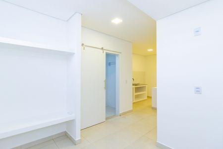 Sala/Quarto de casa para alugar com 1 quarto, 15m² em Jardim Peri, São Paulo