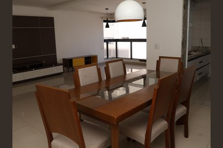 Apartamento para alugar com 121m², 3 quartos e 2 vagasMesa de Jantar