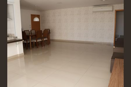 Apartamento para alugar com 121m², 3 quartos e 2 vagasSala