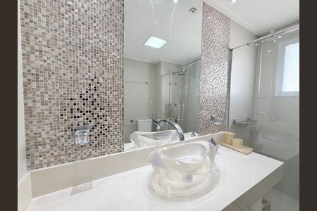 Apartamento à venda com 180m², 4 quartos e 3 vagasBanheiro da Suíte 1