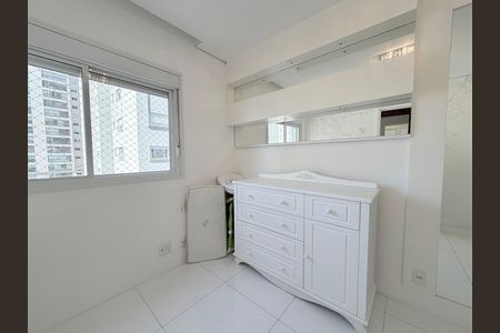 Apartamento à venda com 180m², 4 quartos e 3 vagasSuíte 2