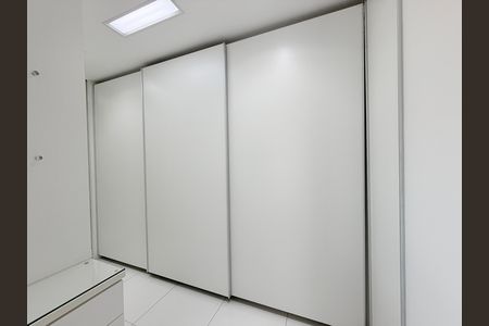 Apartamento à venda com 180m², 4 quartos e 3 vagasSuíte 1