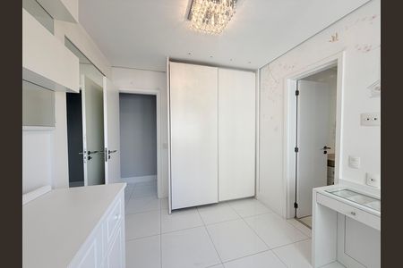 Apartamento à venda com 180m², 4 quartos e 3 vagasSuíte 2