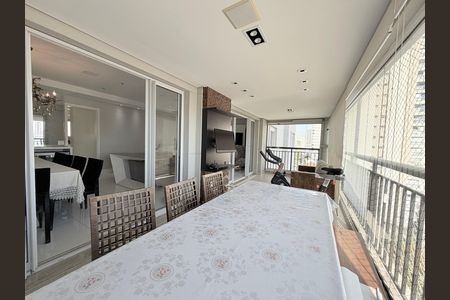 Apartamento à venda com 180m², 4 quartos e 3 vagasSacada