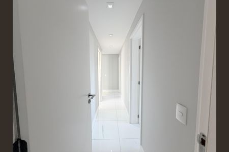 Apartamento à venda com 180m², 4 quartos e 3 vagasCorredor