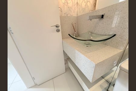Apartamento à venda com 180m², 4 quartos e 3 vagasLavabo