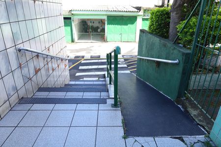 Apartamento para alugar com 42m², 2 quartos e 1 vagaÁrea comum - Rampa de acesso