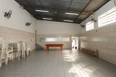 Apartamento para alugar com 42m², 2 quartos e 1 vagaÁrea comum - Salão de festas