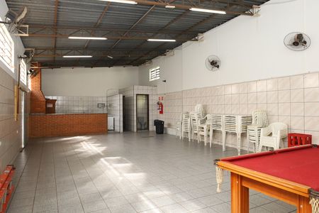 Apartamento para alugar com 42m², 2 quartos e 1 vagaÁrea comum - Salão de festas