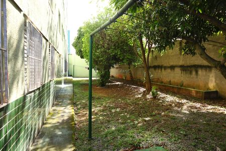 Apartamento para alugar com 42m², 2 quartos e 1 vagaÁrea comum - Jardim e varal comunitário