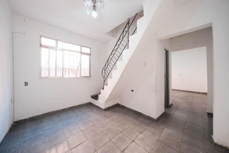 Sala de casa para alugar com 3 quartos, 140m² em Jardim Keralux, São Paulo