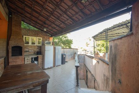Casa para alugar com 90m², 2 quartos e sem vagaQuintal